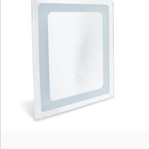 Dyconn lighted mirror 12x16